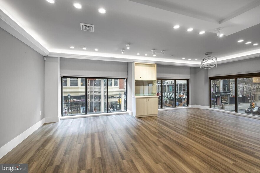 More Photos Of 1737-1739 Chestnut St, Philadelphia Apartments For Lease
