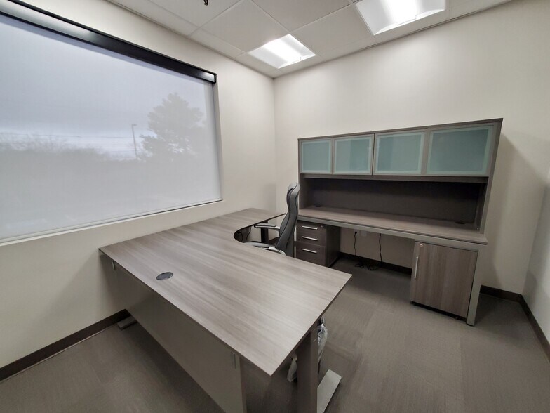 More Photos Of 5444 S Green St, Murray Medical For Lease