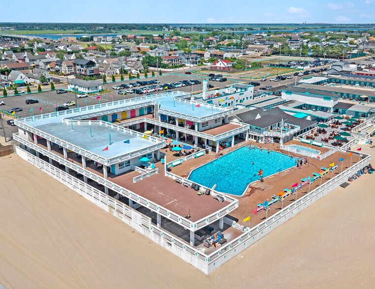 More Photos Of 2045 Ocean Blvd, Atlantic Beach Specialty For Sale