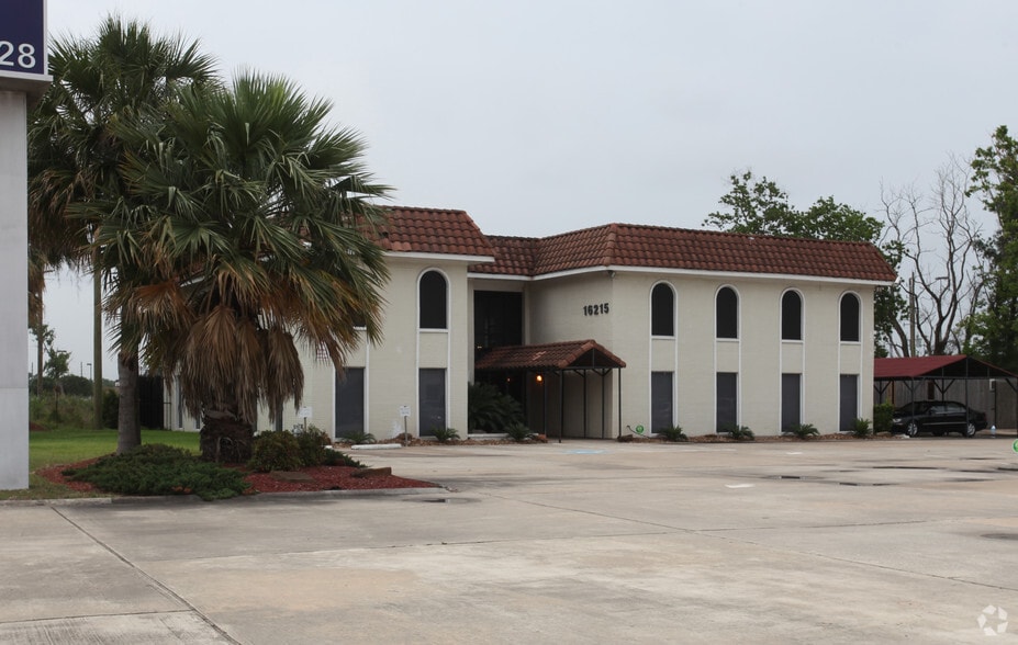 More Photos Of 16215 N I-45, Houston Medical For Sale