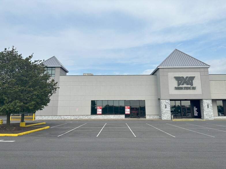 More Photos Of 80-110 Nardozzi Pl, New Rochelle Freestanding For Lease