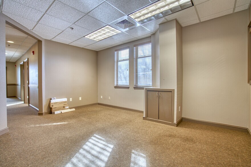 More Photos Of 4790 Table Mesa Dr, Boulder Office For Lease