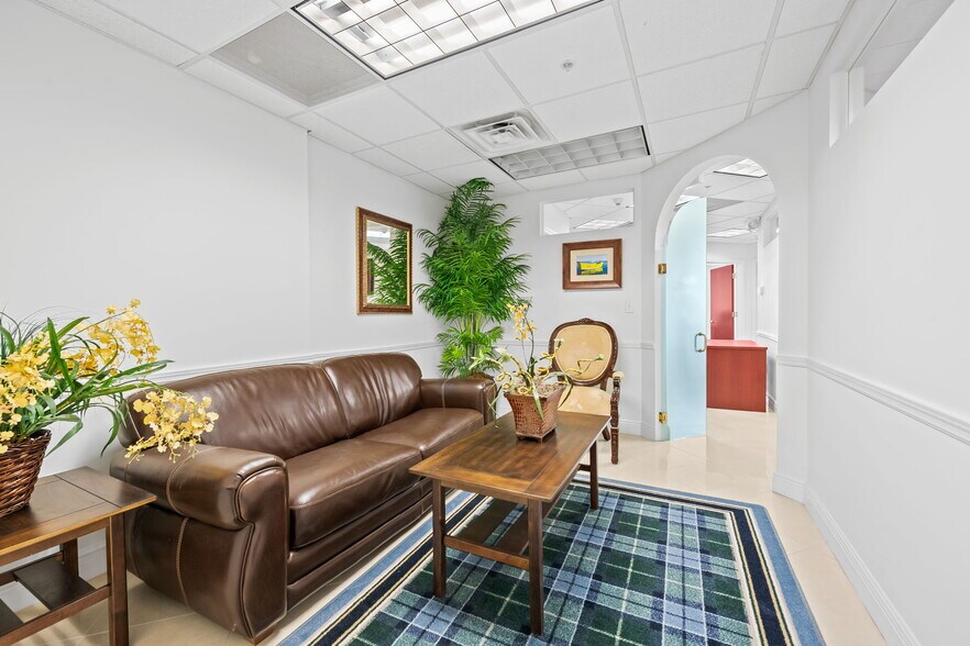 More Photos Of 3020 NE 32nd Ave, Fort Lauderdale Apartments For Sale