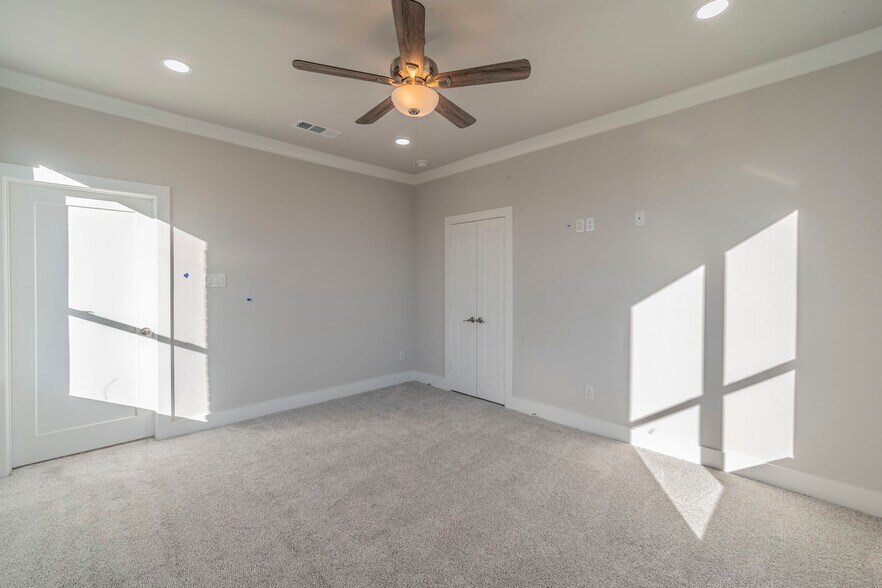 More Photos Of 1601 Mignon Dr, Arlington Apartments For Sale