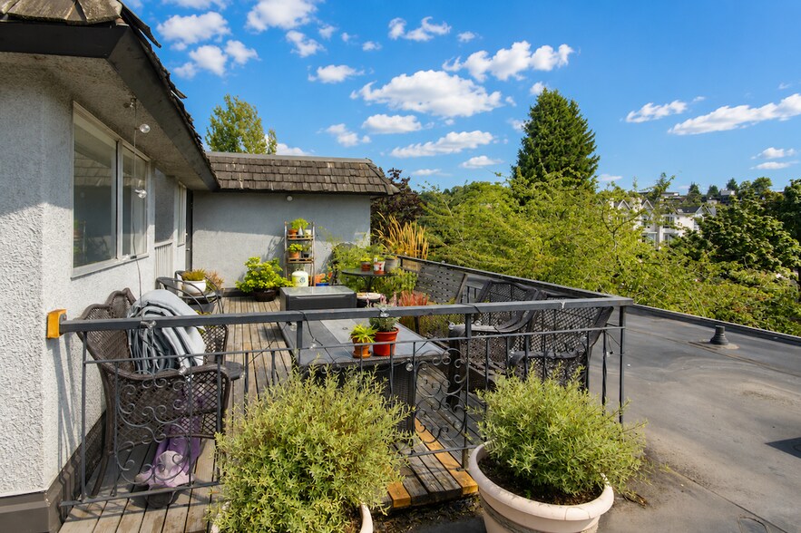 More Photos Of 2065 Triumph St, Vancouver Apartments For Sale