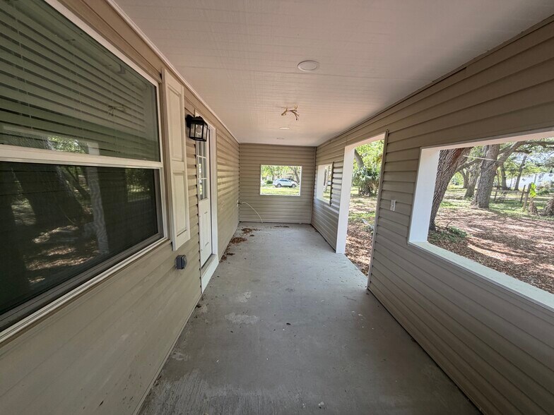 More Photos Of 2175 N McMullen Booth Rd, Clearwater Specialty For Lease