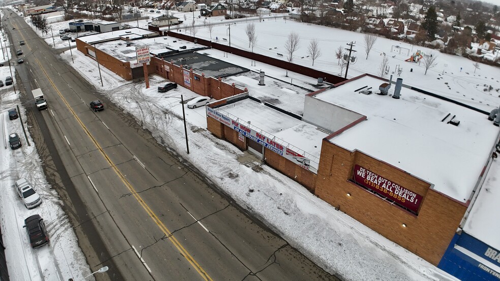 Primary Photo Of 10000 Greenfield Rd, Detroit Service For Lease