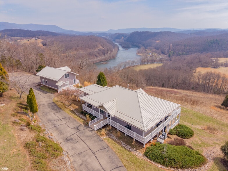 More Photos Of 125 River Ridge Dr, Pearisburg Hospitality For Sale