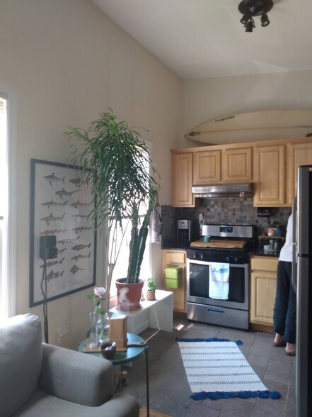 More Photos Of 382 2nd St, Jersey City Storefront Retail Residential For Sale