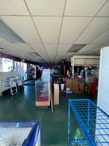 More Photos Of 528 W Choctaw Ave, Chickasha Convenience Store For Sale