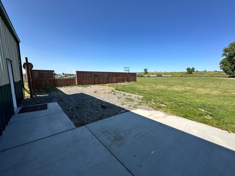 More Photos Of 4380 US Highway 312, Billings Warehouse For Lease