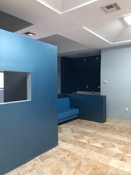 More Photos Of 622 Midland Ave, Staten Island Storefront Retail Residential For Lease