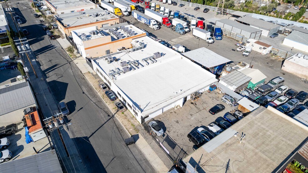 More Photos Of 7210-7218 Hinds Ave, North Hollywood Warehouse For Lease