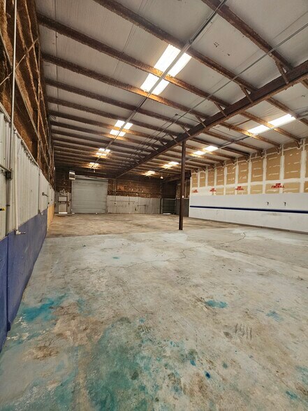 More Photos Of 2630 Northgate Ave, Cumming Warehouse For Sale