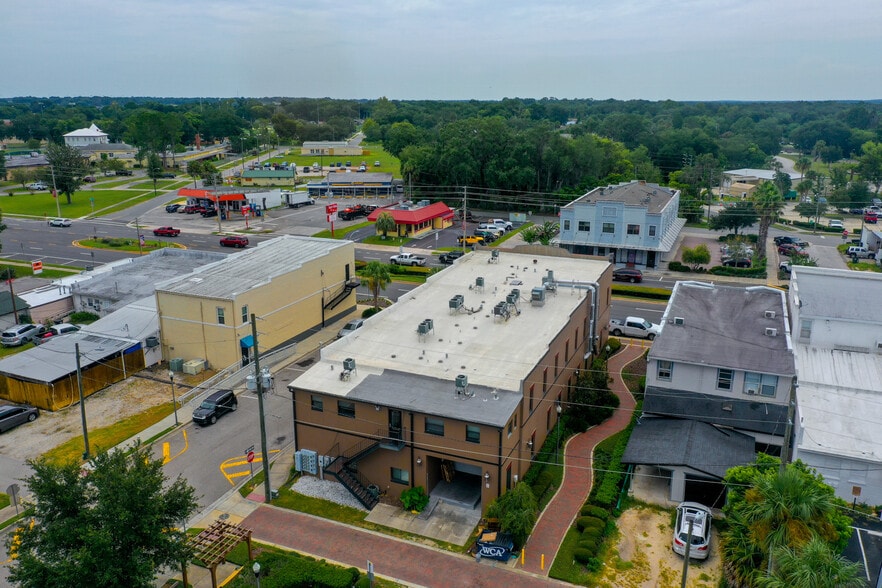 More Photos Of 87 Central Ave, Umatilla Storefront Retail Residential For Sale
