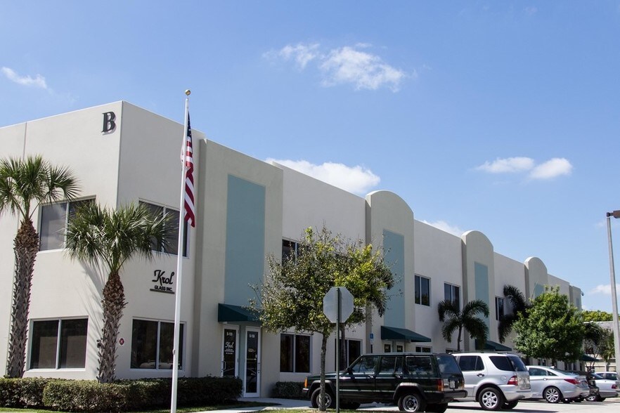 More Photos Of 3677 23rd Ave S, Lake Worth Warehouse For Lease