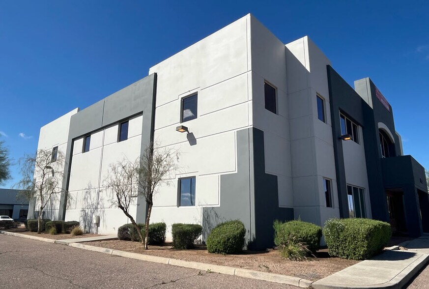 More Photos Of 8101 E McDowell Rd, Scottsdale Light Distribution For Lease