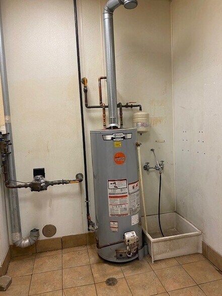 More Photos Of 3456 NE Circle Dr, Rochester Unknown For Lease