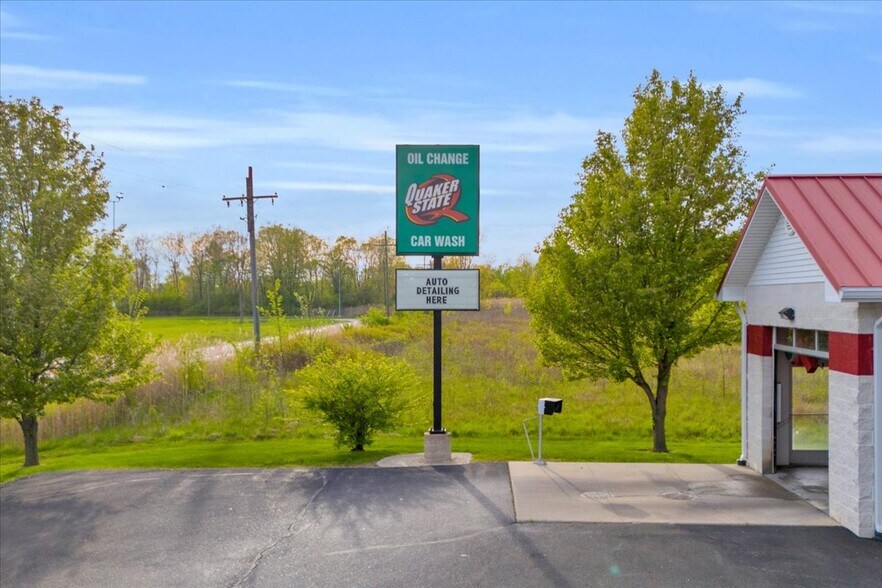 More Photos Of 1000 Shortcut Rd, Marine City Freestanding For Sale