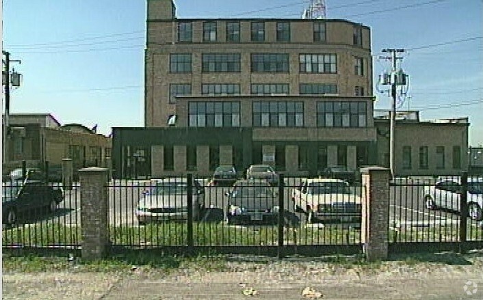 More Photos Of 2675 W Grand Ave, Chicago Multifamily For Sale
