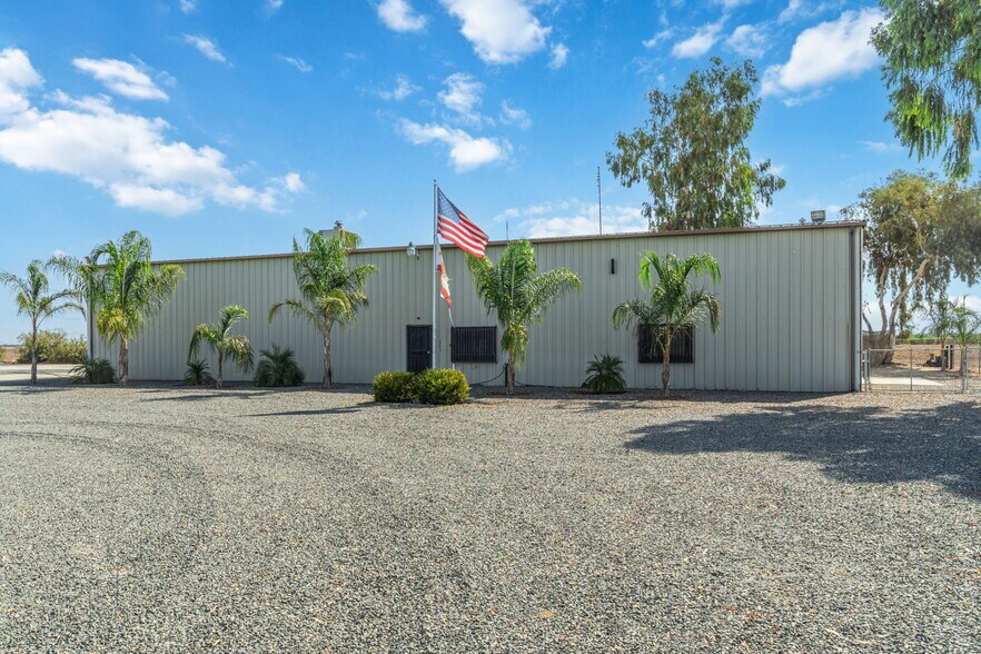 More Photos Of 23259 Avenue 64 Ave, Ducor Warehouse For Sale