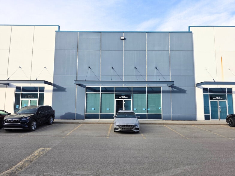 More Photos Of 2355 52nd Ave SE, Calgary Warehouse For Lease