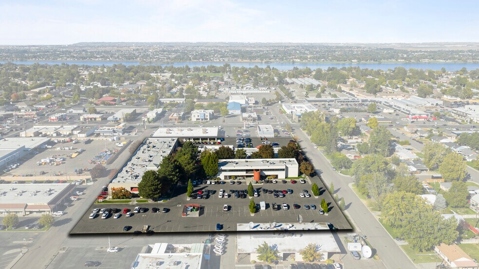 More Photos Of 3311 W Clearwater Ave, Kennewick Office For Sale