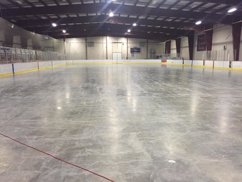 More Photos Of 2725 W Entry Rd, Baldwinsville Sports And Entertainment For Lease