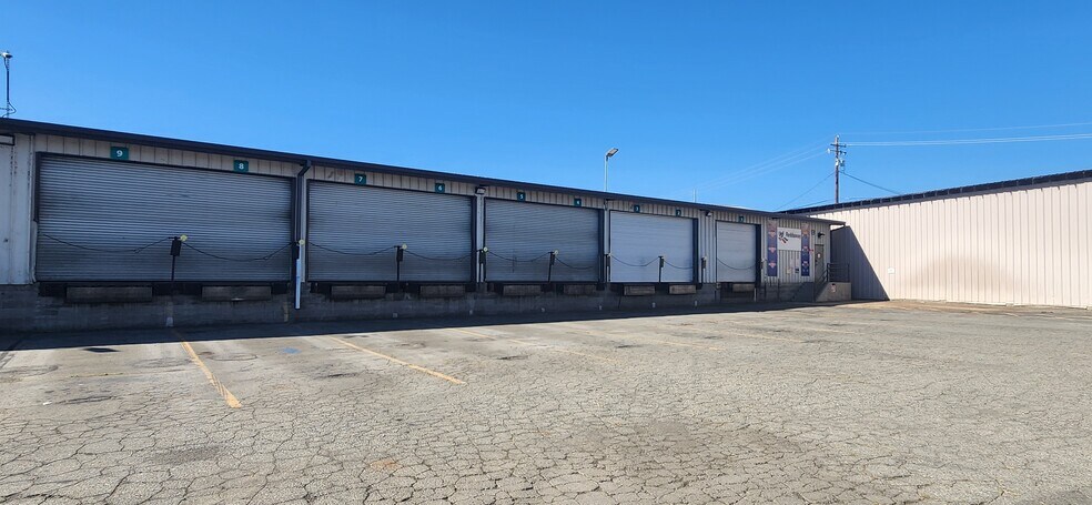 More Photos Of 19899 Alexander Ave, Anderson Truck Terminal For Lease