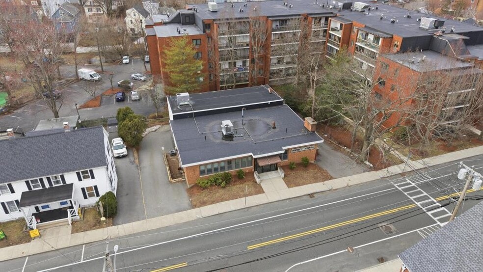 More Photos Of 174 Green St, Melrose Office For Sale