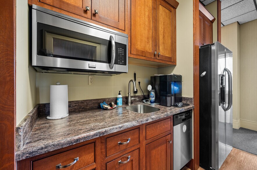 More Photos Of 24 W 6th Ave, Helena Office For Lease