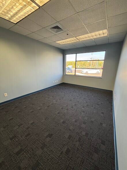 More Photos Of 186 Commerce Dr, LaGrange Industrial For Lease