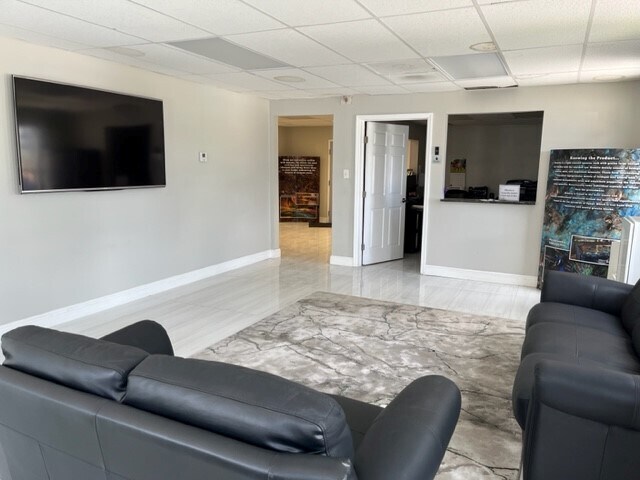 More Photos Of 5824 W Linebaugh Ave, Tampa Unknown For Lease
