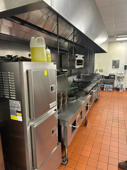 More Photos Of 132 Keller St, Petaluma Restaurant For Sale