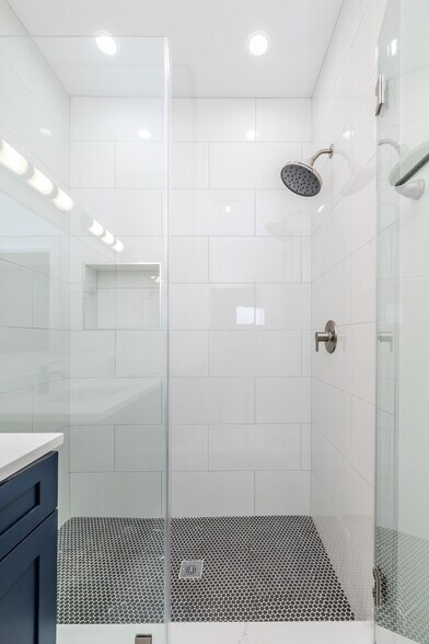 More Photos Of 2611 21st st, Chicago Apartments For Sale