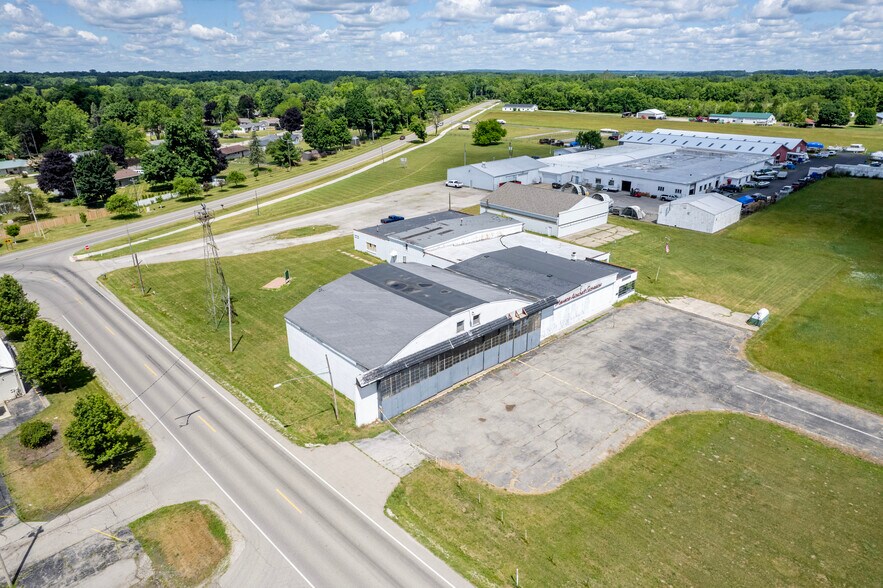 More Photos Of 4330 Macon Hwy, Tecumseh Airport For Sale