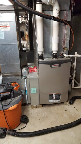 More Photos Of 5381 Abbott Rd, Hamburg Restaurant For Sale