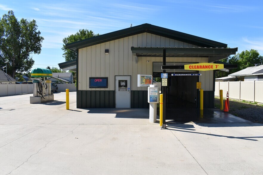 Primary Photo Of 504 W Front Ave, Joliet Specialty For Sale