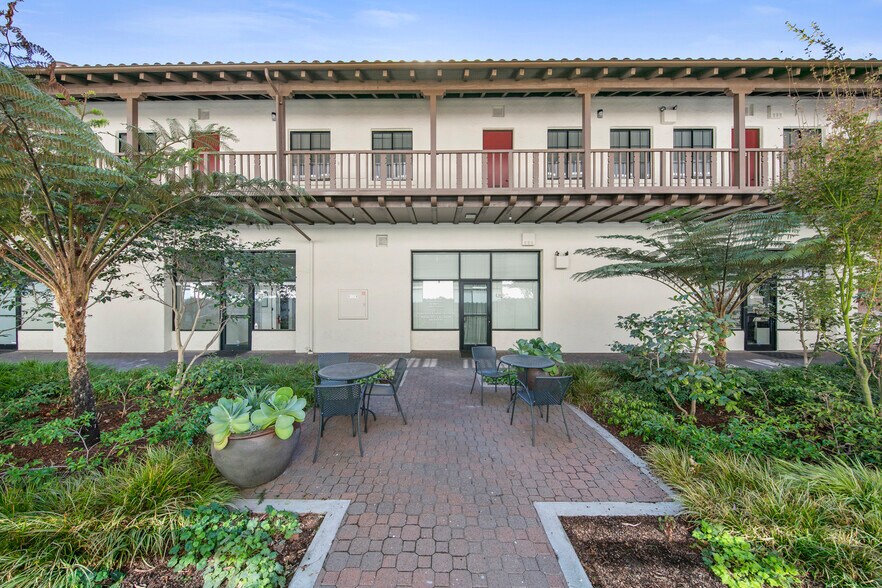 More Photos Of 111 W Evelyn Ave, Sunnyvale Loft Creative Space For Lease