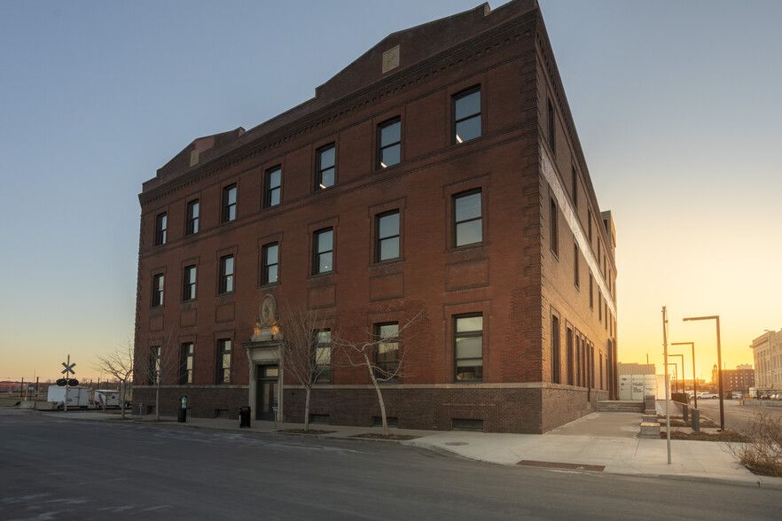 Primary Photo Of 130 E 3rd St, Des Moines Office For Sale