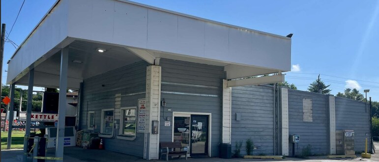Primary Photo Of 214 Grove St, Eagle Convenience Store For Sale