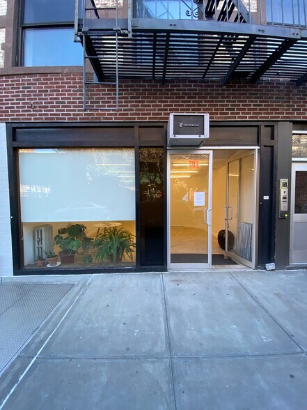 More Photos Of 178 Norfolk St, New York Apartments For Lease