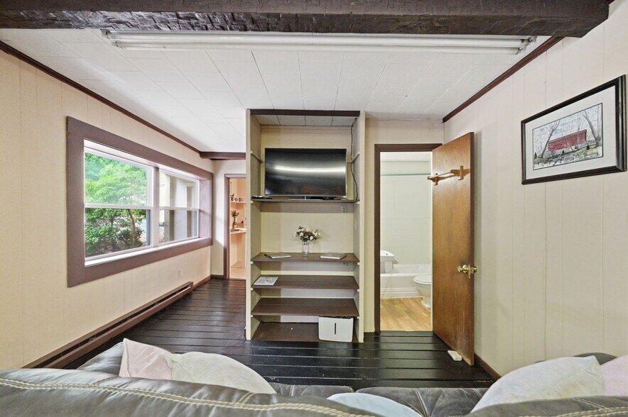 More Photos Of 3385 US Highway 321 S, Blowing Rock Office Residential For Sale