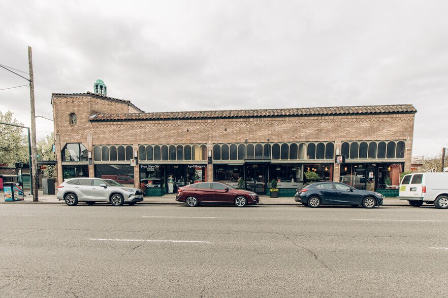 More Photos Of 1440 NE Broadway St, Portland Storefront For Lease