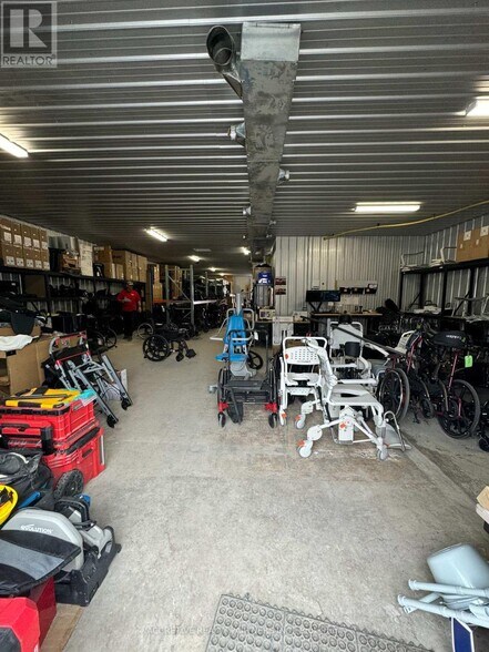 More Photos Of 234 Leeds And Grenville 44, Kemptville Storefront Retail Office For Lease