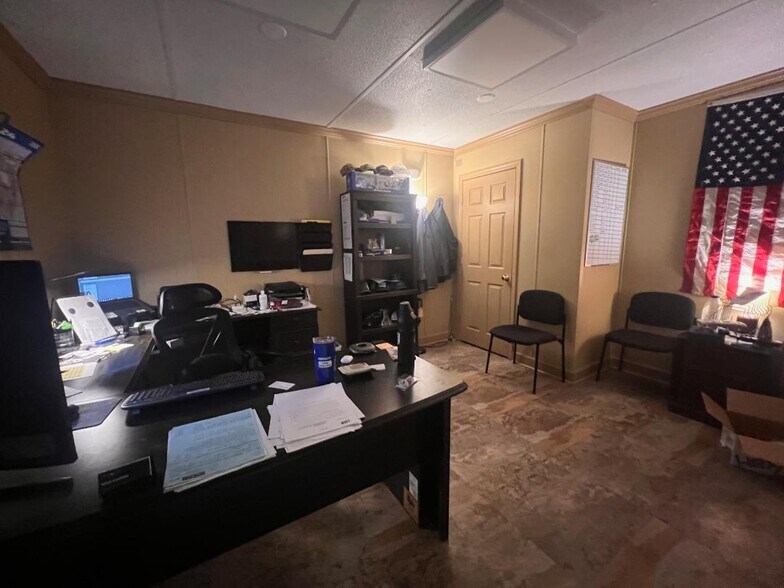 More Photos Of 2220 State Route 3, Catlettsburg Manufacturing For Sale