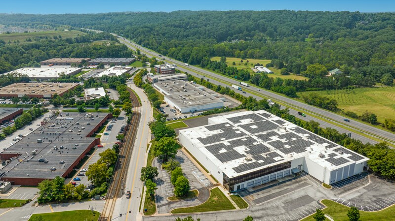 More Photos Of 10820 Gilroy Rd, Hunt Valley Warehouse For Lease