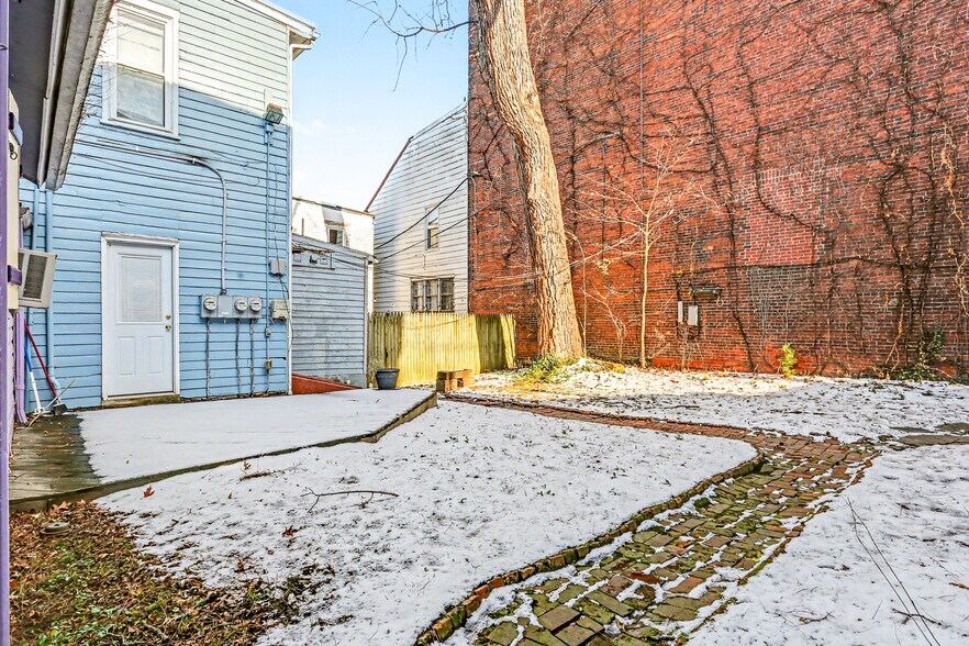 More Photos Of 224 4th St, New Cumberland General Retail For Lease