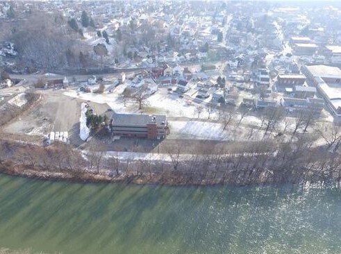 More Photos Of 1 Kiski Ave, Leechburg Office For Sale
