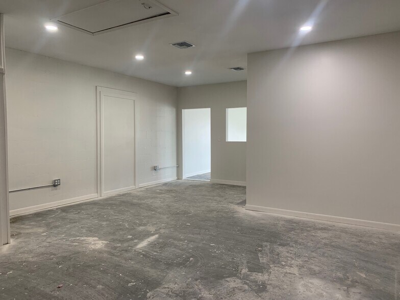 More Photos Of 4300-4304 Plymouth St, Jacksonville Unknown For Lease